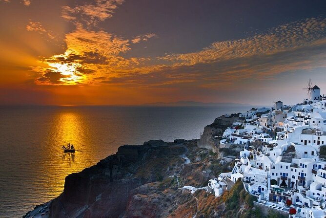 Santorini Sunset Dinner Cruise Including Nea Kameni Visit - Pickup, timing, and the meeting-point reality check