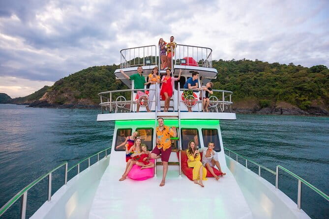 Scenic Promthep & Krating Cape Dining Experience Cruise - Drinks and snacks: welcome drink, fruits, and one cocktail or mocktail