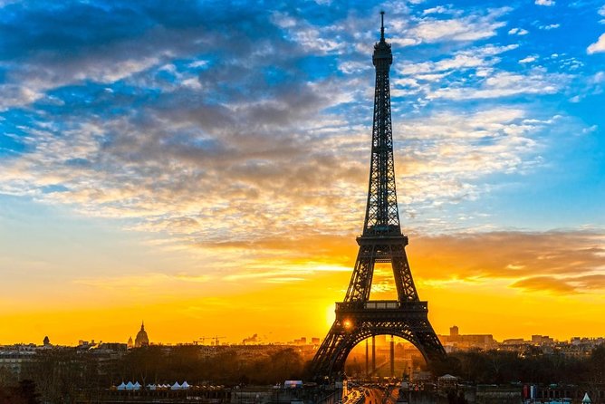 Seine Dinner Cruise, Eiffel Tower Access and Moulin Rouge Show - The 6:30 pm Meeting and Why This Tour Feels Tight