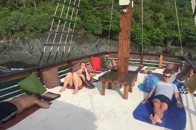Sun & Sunset Dinner Cruise - Combine the best of both worlds - The boat experience: room to move, and what “up to 38” feels like
