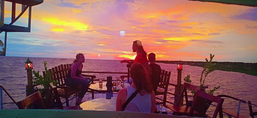 Sunset Dinner Tour: Tonle Sap Lake Floating Village - Floating Villages in Motion: The Water Level Factor You Can Actually See