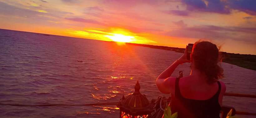 Sunset Dinner Tour: Tonle Sap Lake Floating Village - Boarding Queen Tara: Dinner Turns Into the Main Event