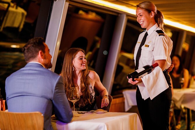 Sydney Harbour Gourmet Gold Dinner Cruise from Circular Quay - The 5:30 pm Circular Quay start: beating the “what do we do first?” problem