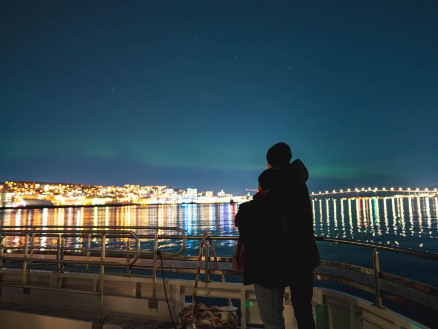 Tromsø: Aurora Dinner Cruise by Hybrid-Electric Catamaran - Dessert and Aurora searching: when the crew finds the right sky