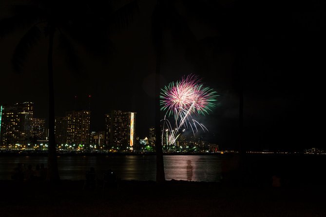 Waikiki Fireworks Dinner Cruise: Sail & Sparkle on Friday Nights - Price and Value: What $139 Really Buys You