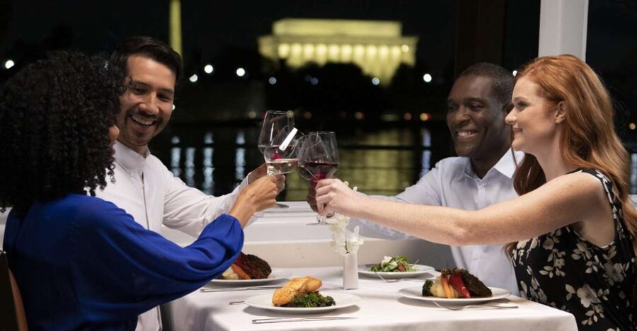 Washington DC: Christmas Eve Gourmet Brunch or Dinner Cruise - Key takeaways before you go