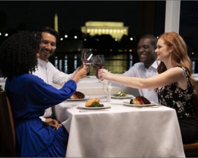 Washington DC: Christmas Eve Gourmet Brunch or Dinner Cruise - Christmas Eve on the Potomac: what this Odyssey cruise feels like
