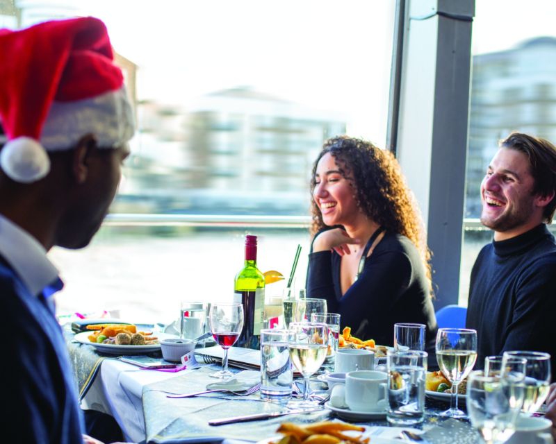 Washington DC: Christmas Eve Gourmet Brunch or Dinner Cruise - The sights from the water: Washington Monument and Lincoln Memorial views