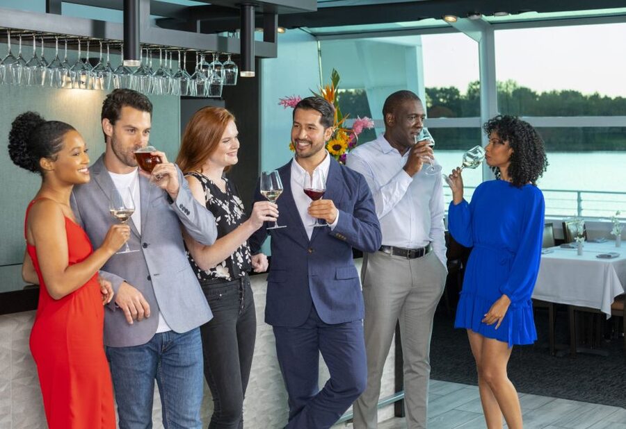 Washington DC: Christmas Eve Gourmet Brunch or Dinner Cruise - Where to meet at Pier 4: docking logistics that can make or break your evening